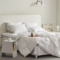 BOUNTIFUL 飯店四季被, 白色