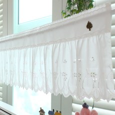精緻繡花短簾, 米白色
