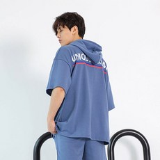 大尺碼俱樂部 男款 CRAMP 獨特連帽短袖T恤