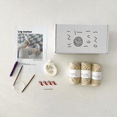 KNITSEASONS 基礎針織DIY工具組, 奶油色（地毯暖線），奶油白色（安哥拉線）, 1個