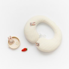 moms nature 嬰幼兒用100支紗絎縫刺繡護頸枕, 萊尼