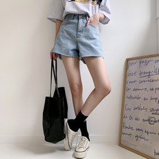 Chic Black 女款 Fruby 割破水洗短褲 PT9543K23