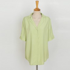 화이트폭스 오픈 카라넥 반팔 블라우스