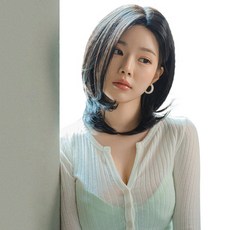 GabalNara 女用蕾絲仿真頭皮長瀏海中長赫希層次剪整頂假髮 S, 1個, 自然黑