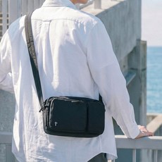 Tripacc TINION RFID 防盜多合一卡夾內建斜背旅行包 T803