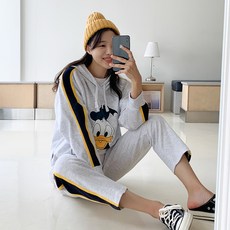 女款唐老鴨連帽運動套裝