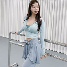 Claire 女款運動羅紋短版連帽拉鍊外套