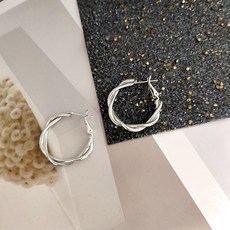 MOOLDN 麻花扭結易扣式圈形耳環