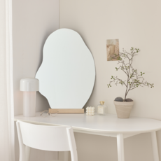 DEKKO FURNITURE 異形化妝鏡, 白色