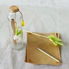 LOVELY FARM 時光膠囊玻璃瓶永生綜合花手寫信LED燈 + 禮物盒套組, 春天綠(花朵), 白色(禮物盒)