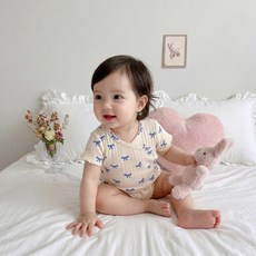베베니즈 신생아용 물결라인 패턴 반팔 바디수트