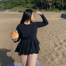 EVELLET 女款大尺碼Somewhale荷葉邊防磨衣上衣, 黑色