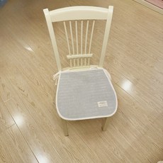 Green Room 輕柔粉彩坐墊