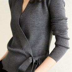 LUNA GIRL 女款莎爾曼V領交叉針織衫