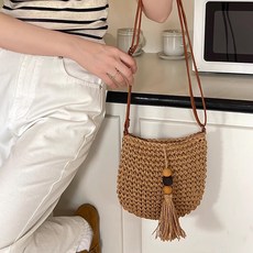 SORIDAL 女用Blanggo藤編流蘇設計斜背包, 棕色