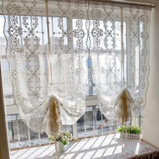 蕾絲遮蔽簾, 白色