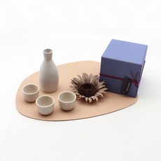 Dalsogum 韓國製手工陶瓷全白德利清酒壺酒杯禮盒, 1套, 德利清酒壺 + 酒杯 3入