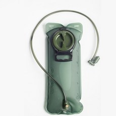 運動便攜吸嘴飲水袋, 軍綠色(水袋)+透明(吸管), 2L, 1組