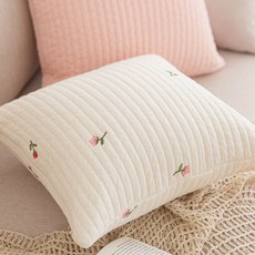 cushionstory 鬱金香刺繡絎縫抱枕套