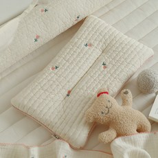 ChezBebe 經典花朵刺繡雙面枕頭, 象牙白