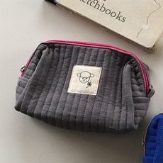 純純的絎縫圖案化妝包