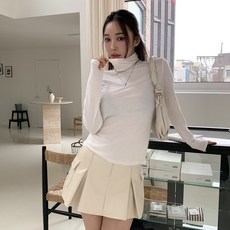 시크블랙 여성용 퍼모티 베이직 폴라 긴팔 티 cpt13623k39