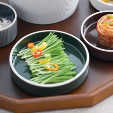 YOON CERAMICS Maison Objet 層疊中型配菜盤, 深綠色, 1個