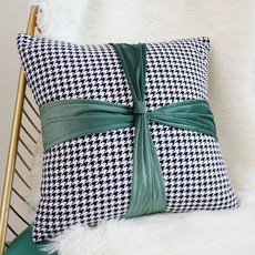 하운드체크 무늬 쿠션커버