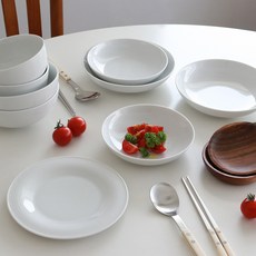 塞爾特曼·拜登 11件餐具 + 2組湯筷組, 1套, 飯碗 2個 + 湯碗 2個 + 小菜盤(14.2 x 2.7 cm 2個, 16.6 x 3.2 cm 2個) + 盤子 17cm + 木質小菜盤 2個 + 2組湯筷, 白色(餐具), 隨機出貨(湯筷)