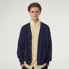 男款柔軟棉質單層V領開襟衫