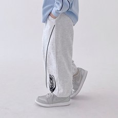BerryCloset 兒童健行線條長褲