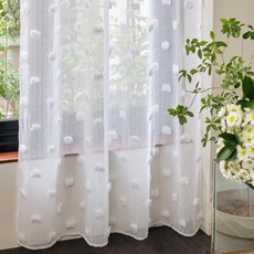 BAZAAR 藍莓蕾絲長窗型穿環窗簾, 毛球白色