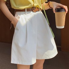 MarketA 女款腰帶設計側口袋5分褲 P24SS3-A0326