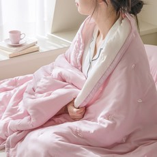 The Zari 奶油風空氣水洗羽絨感刺繡雙面鋪棉被, 花漾
