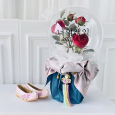 Lovely Farm 不會破的魔法花氣球 包袱巾款 山茶玫瑰 25cm + LED燈 + 零用錢夾 10入 + 零用錢塑膠袋 30入 + 吊飾 + 提袋 + 生日字母貼紙, Furoshiki type_camellia rose_red，刻字黑色，生日, 1個