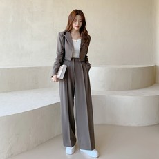 Tomatofactory 女款露臍夾克+細褶寬褲套裝