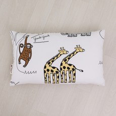 BEAUTE HOUSE 枕套 皇冠款, 白色長頸鹿款