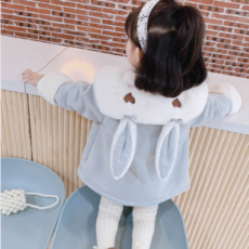 天使眼女童款兔子翻領愛心口袋大衣