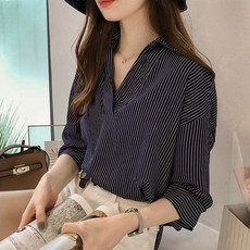 I CAN SIMPLE 女款輕盈垂墜感版型條紋襯衫