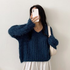 Loves 女款半寬鬆羅紋V領柔軟針織衫