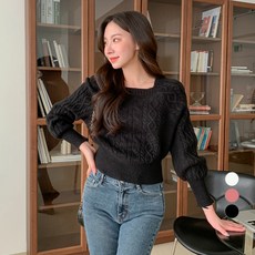 Better Sweet 女性方領麻花針織衫