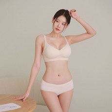 Moon Lit 胸墊一體式果凍模杯基本無痕內衣 + 內褲組