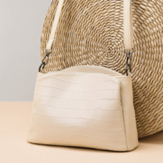 다비글로우 3단 분리 수납 좋은 크로스백