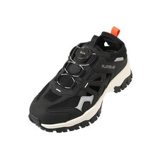 BLACK YAK KIDS 孩子們追踪厚底運動鞋