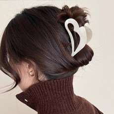 girlpins Juke 鏤空愛心纖維素抓夾 1589