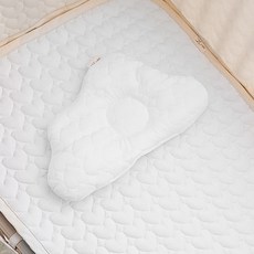 AiRabbit 新生兒用 Iceron 涼感愛心塑形雲朵枕頭, 1個, 白色