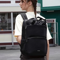 Innostyle ColorLite系列 大容量減壓透氣後背包, 黑色