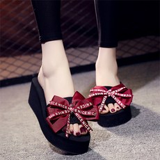 女款字母點綴蝴蝶結厚底楔型涼拖鞋 6cm, 酒紅色, 245