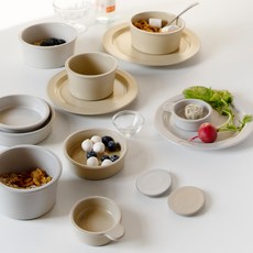 LOKO LIVING Bairim 雙人餐具14件組, 灰黃色, 1套, 飯碗 2入 + 湯碗 2入 + 小菜盤 2入 + 中菜盤 2入 + 醬料碟 2入 + 筷架 2入 + 小圓盤 2入 + 大圓盤 1入