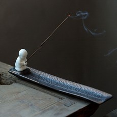 白瓷小和尚造型線香座, 混色